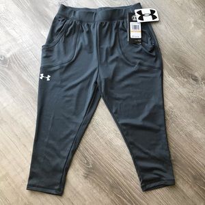 Under Armour loose fit Capri Pant